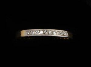 Ring i 18 k guld diamanter