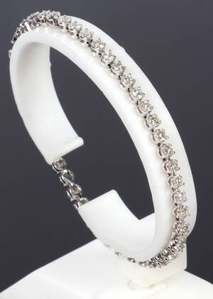 Tennisarmbånd m diamanter, 18 kt hvidguld, 3,88 ct.
