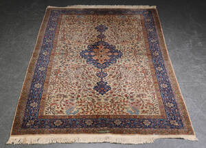 Orientalsk tæppe, 300x202 cm.