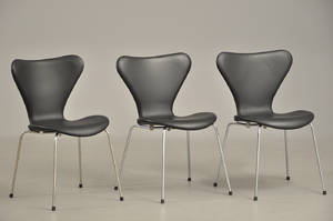 Arne Jacobsen 1902-1971 Sæt på tre stole 3107