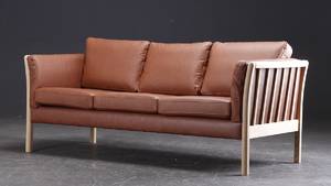 Skagen, 3 pers. tremmesofa, stel af egetræ betrukket med cognac-farvet læder
