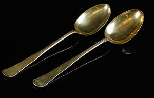 To potageskeer af tretårnet sølv, dobbeltriflet.  Vægt 476 gram 2