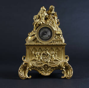 Fransk rokoko kaminur, forgyldt bronze 1800-tallets midte