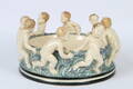 Stort majolica fad m putti. Start 1900-tallet.