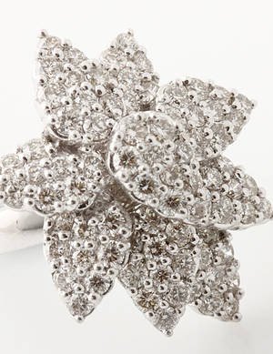 Cocktail brillantring  af 18 kt. hvidguld, i alt ca. 1.90 ct