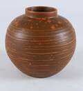 Herman A. Kähler. Vase af glaseret keramik