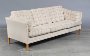 Mogens Hansen. Tre pers-sofa betrukket med ternet uld