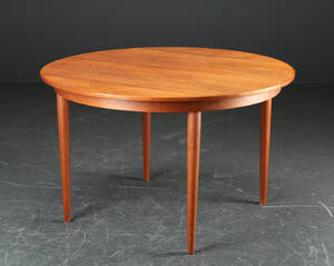 Spisebord med udtræk af teaktræ, dansk møbelproducent 4