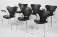 Arne Jacobsen 1902-1971. Sæt på seks armstole, model 3207, nybetrukket med sort Savanne læder. 6