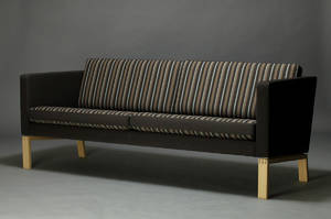 Skippers Furniture. Tre-pers. sofa, model Toscana