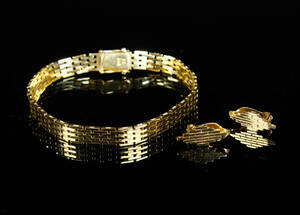 Armbånd og øreringe af 14 kt. guld, mursten 2