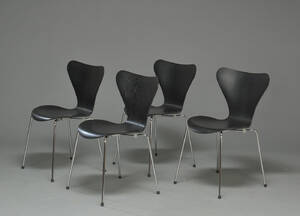 Arne Jacobsen. Stole, model 3107, sort lazur, ask 4 