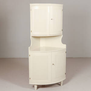 HÖRNSKÅP gustaviansk stil