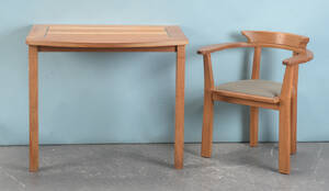 Trip Trap. Skrivebord samt armstol af teak 2