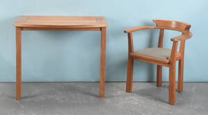 Trip Trap. Skrivebord samt armstol af teak 2