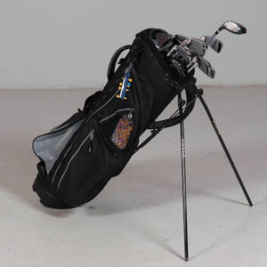 GOLFSET, klubbor samt bag
