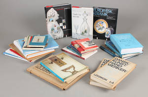 Diverse litteratur om dansk kunsthåndværk og møbelkunst 26