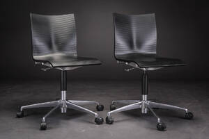 To kontorstole af Erik Magnussen model Chairik XL134 2 