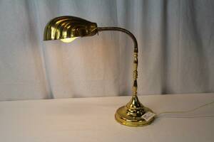 BORDSLAMPA MÄSSING SVÄNGBAR