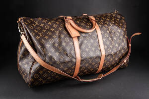 Louis Vuitton. Weekendtaske  rejsetaske. Model Keepall 60. Monogram canvas.