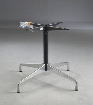 Charles Eames, stel til Segmented Table bord