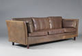 Dansk møbelproducent. Tre-pers. sofa