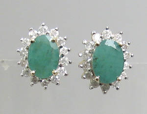 Par brillant- og smaragd ørestikkere 2