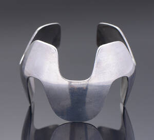 Georg Jensen  Armring af sølv, dessin 167