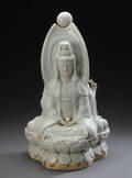 Orientalsk figur af porcelæn. 19002000-tallet. 