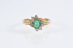 DIAMANTRING med smaragd, Carmosé, 18K.