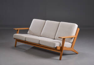 Hans J. Wegner. Tre-personers sofa model GE2903