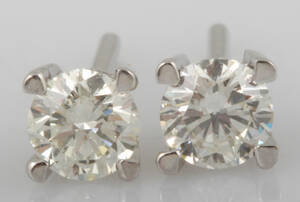Earrings in 14k with brilliant cut diamonds 0.86 ct