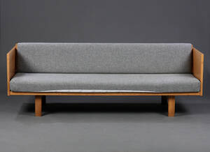 Hans J. Wegner. Daybedsovesofa af egetræ