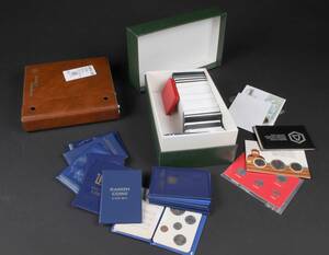 Samling Jubi mønter og banksæt. 2 