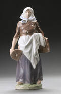 Royal Copenhagen. Figur nr. 899, malkepige
