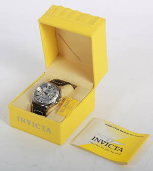 Invicta herrearmbåndsur.