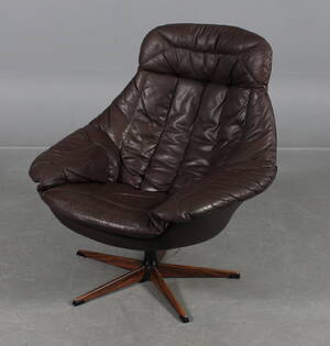 H. W. Klein, lænestol, brunt læder, model Silhouette