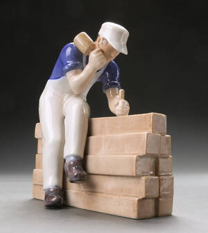 Bing  Grøndahl. Figur nr. 2339. tømrer