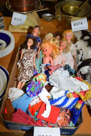 Barbiedockor med tillbehör