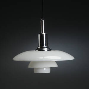 Poul Henningsen. PH 32 pendel 