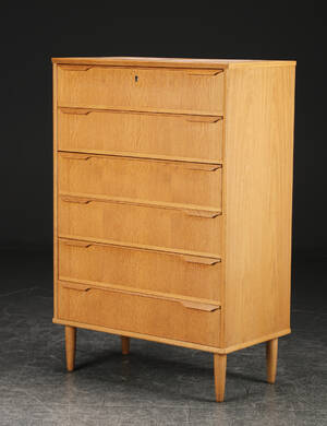 Kommode af eg, 1960erne, dansk møbelproducent