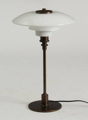 Poul Henningsen. PH Bordlampe, model TrePH, jubilæumsmodel