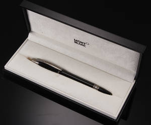 Montblanc pen i æske.
