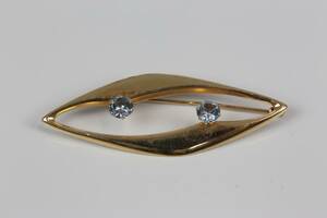 BROSCH, med akvamariner, 2 st, guld, 18 k, 3,1 g