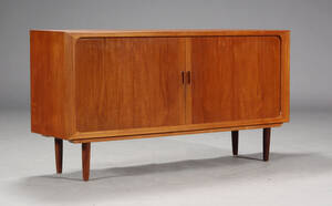 Dansk møbelproducent. Skænk, teaktræ, 1970erne