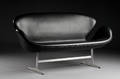 Arne Jacobsen 1902-1971. Sofa Svanen model 3321 Denne auktion er annulleret - se nu vare 1893548