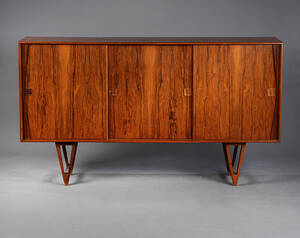  Dansk møbelproducent. Skænk i palisander. Ca. 1960