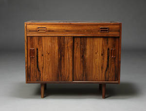 Dansk møbelproducent. Skænk