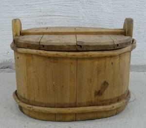 Ovalt laggkärl. B68