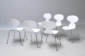 Arne Jacobsen 1902 - 1971. Sæt på seks stole, Myren, model 3101, nylakerede 6